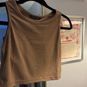Cropped brown tank top